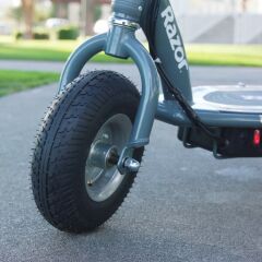 Razor Power Core E300 Elektrikli Scooter ve Koltuk Takımı